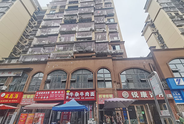 江陽(yáng)區(qū)利民路三段11號(hào)樓37號(hào)(拉菲小鎮(zhèn)商業(yè)房第二次拍賣(mài))